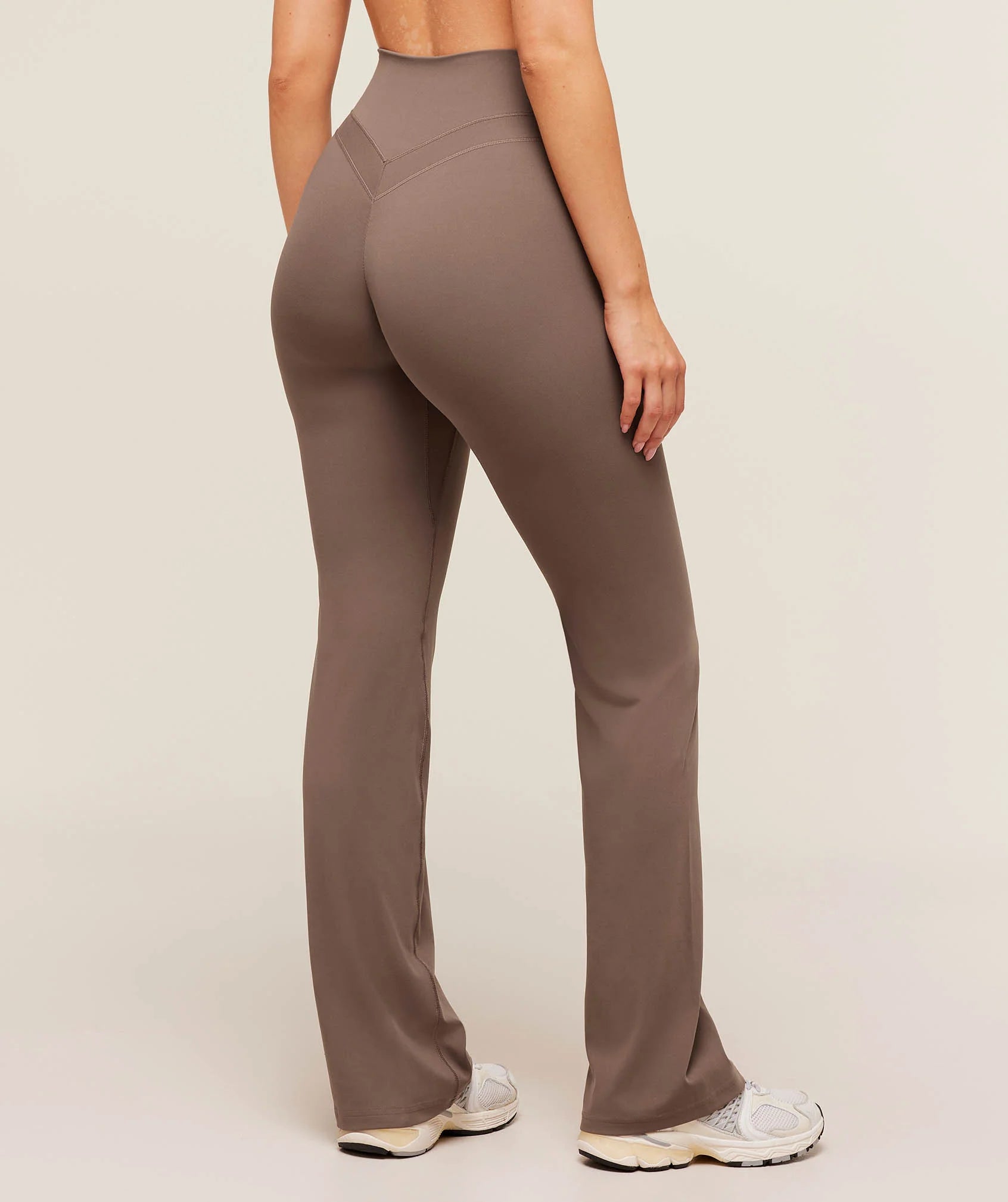 SHAPE FLARED PANTS